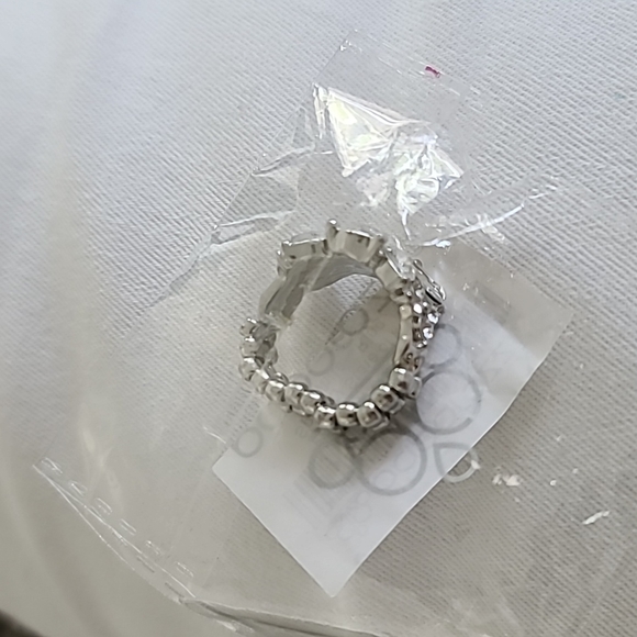 Sparkly State of Mind Ring  Dainty stretchy - Picture 4 of 4